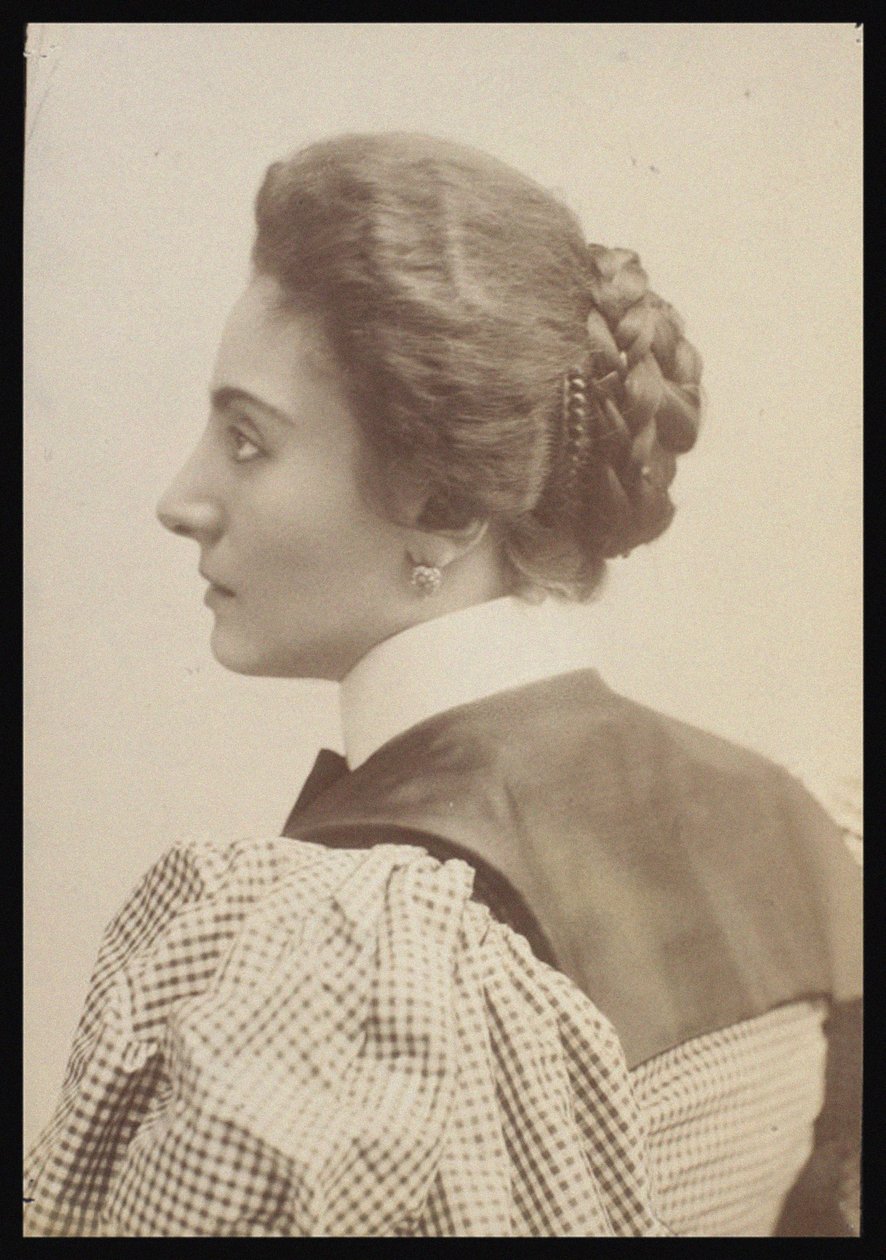 Porträtt av Gemma Bellincioni (1864-1950) av Giacomo Brogi (1822-1881), - Fotografi - Privat samling av Giacomo Brogi