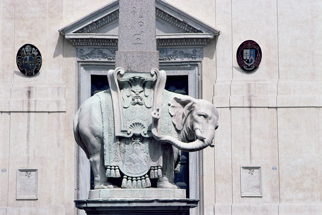 En elefant som stöder en obelisk, 1667 (marmor) av Gian Lorenzo Bernini