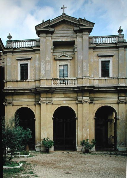 Kyrkans fasad, byggd c.1625 av Gian Lorenzo Bernini