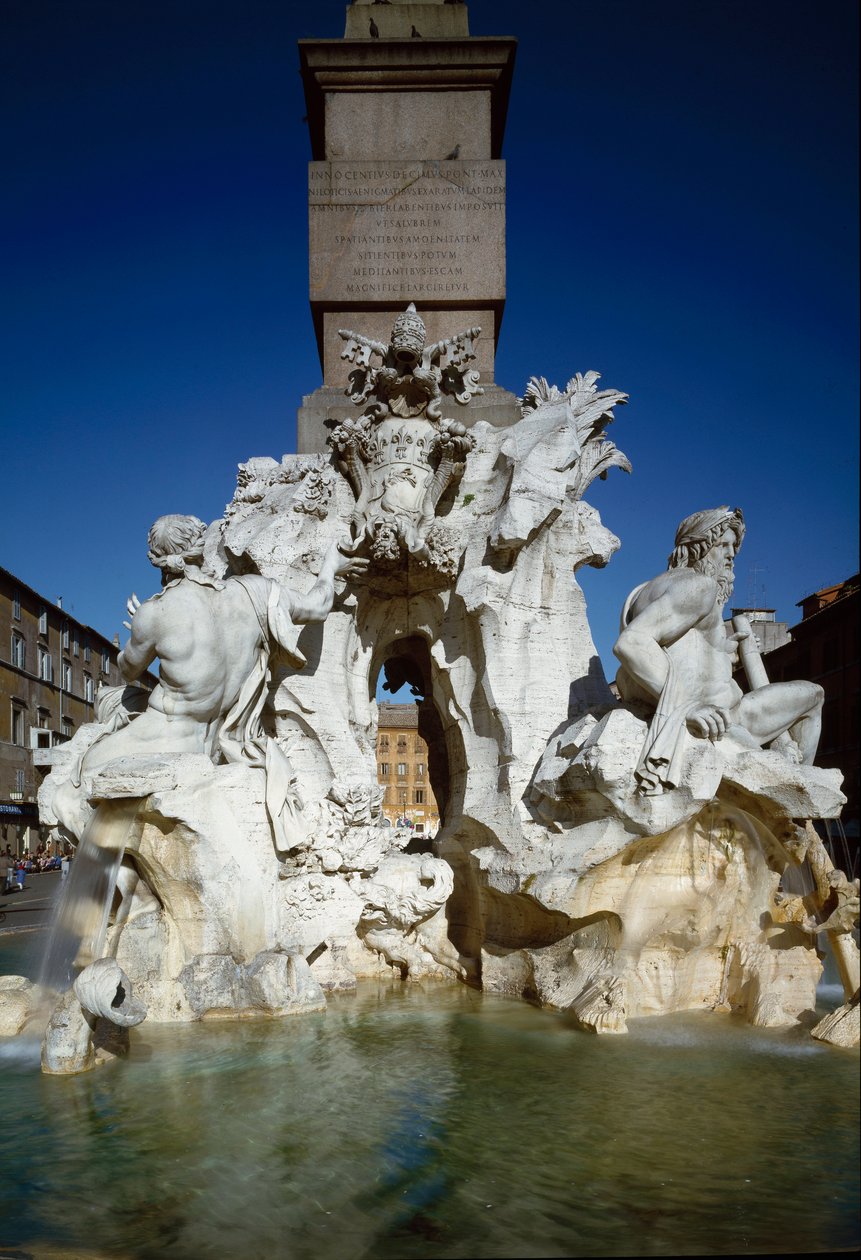 Utsikt över de fyra flodernas fontän. Marmor skulptur av Gian Lorenzo Bernini