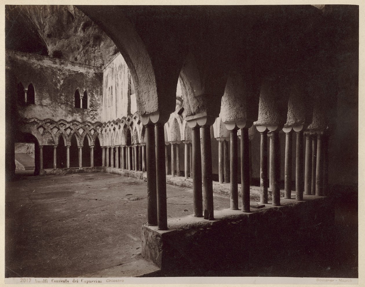 Amalfi, kapucinklostret. Korsgång av Giorgio Sommer