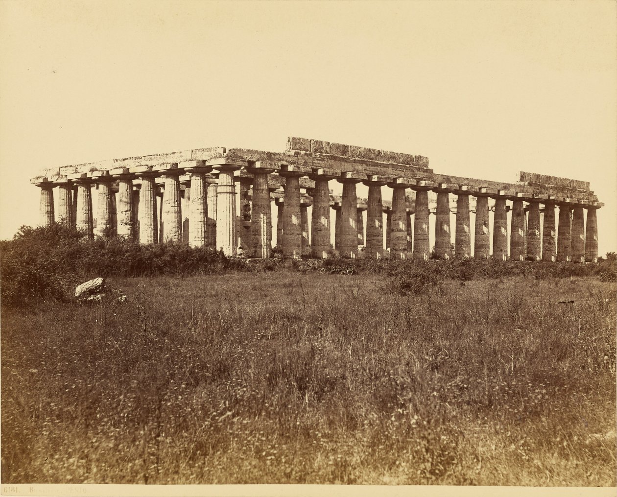 Basilikan, Paestum av Giorgio Sommer