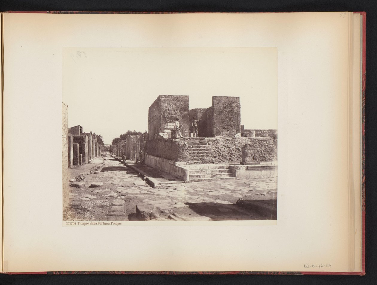 Utsikt över Tempio della Fortuna Augusta i Pompeji, Italien Tempio della Fortuna. Pompeji (titel på objekt) av Giorgio Sommer