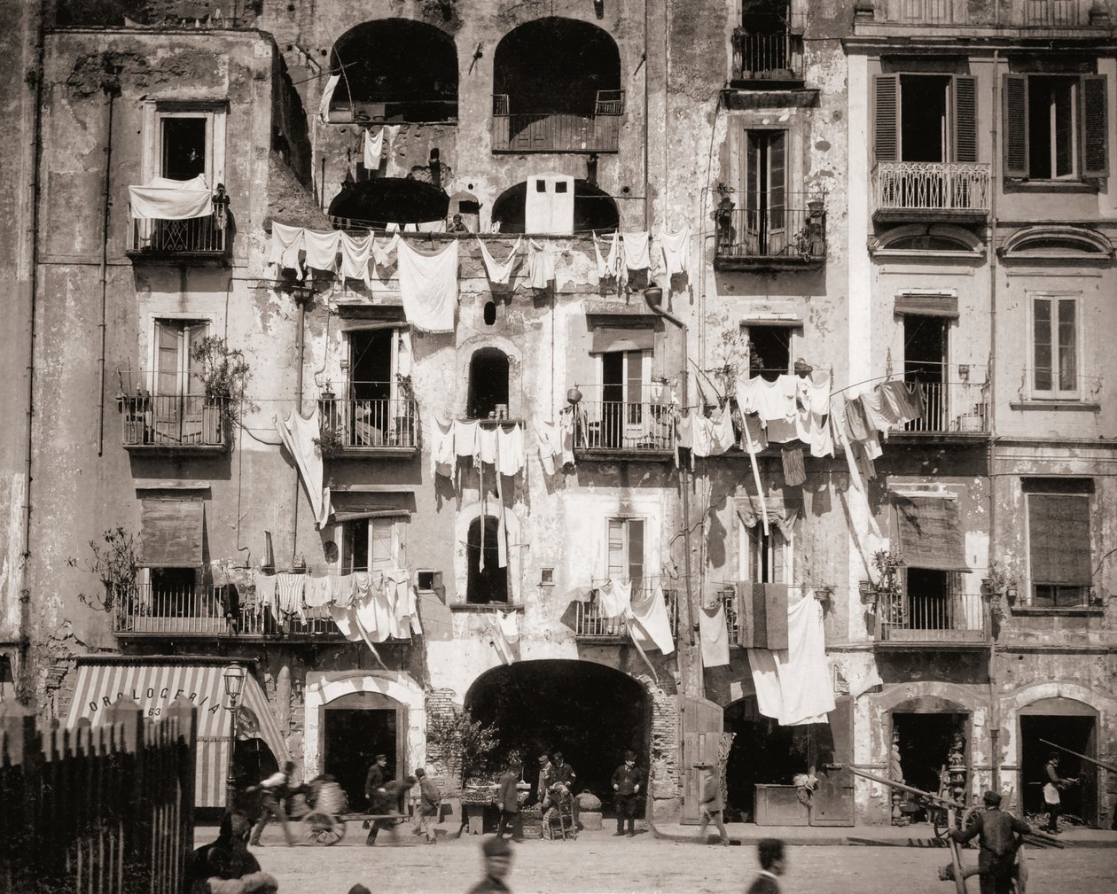 Gatubild, Neapel, Italien av Giorgio Sommer