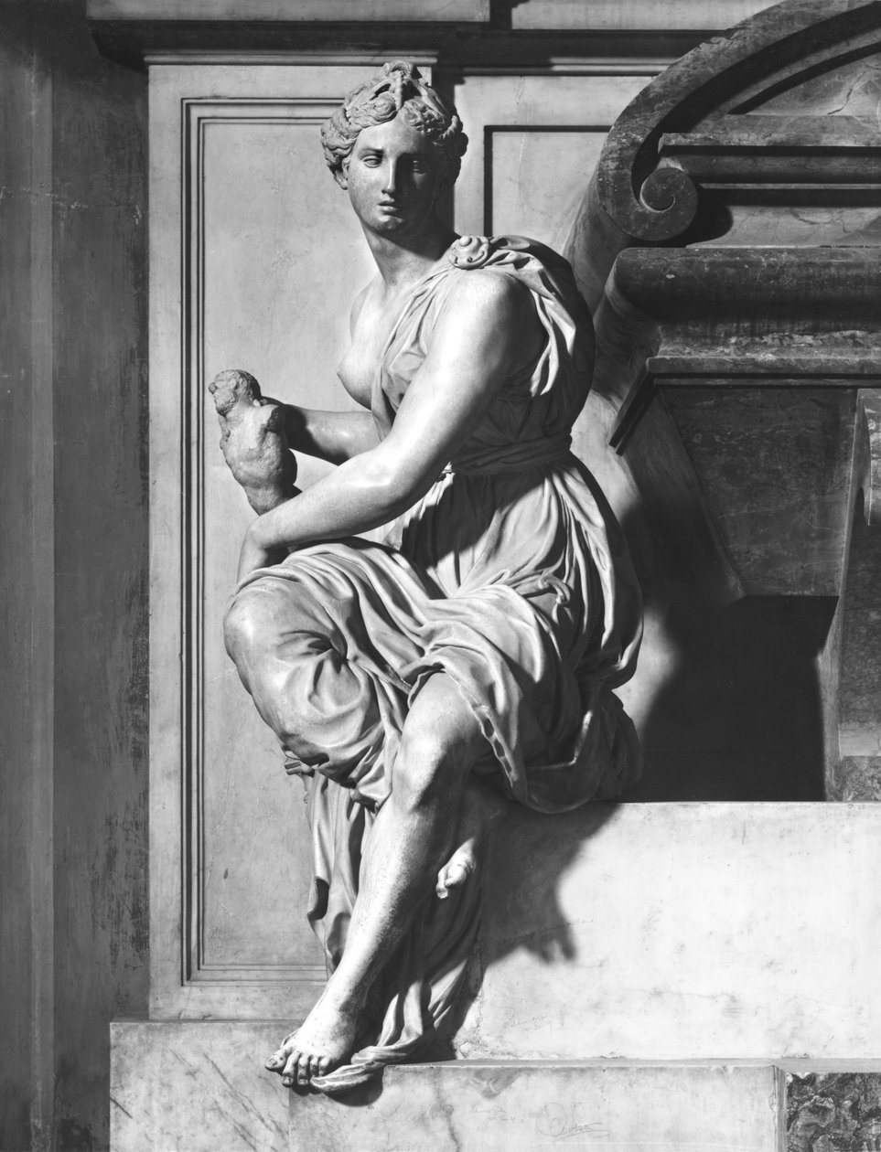 Monument till Michelangelo Buonarroti (1475-1564), detaljpersonifiering av skulptur (marmor) av Giorgio Vasari