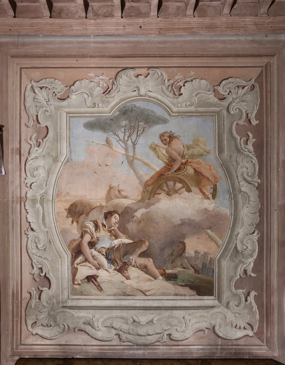 Palazzina (liten byggnad): utsikt över det fjärde rummet eller Torquato Tasso, med freescoes som representerar avsnitt av "Jerusalem Delivered": "Häxan Armida ser Rinaldo, som sover, och blir kär i honom" av Giovanni Battista Tiepolo