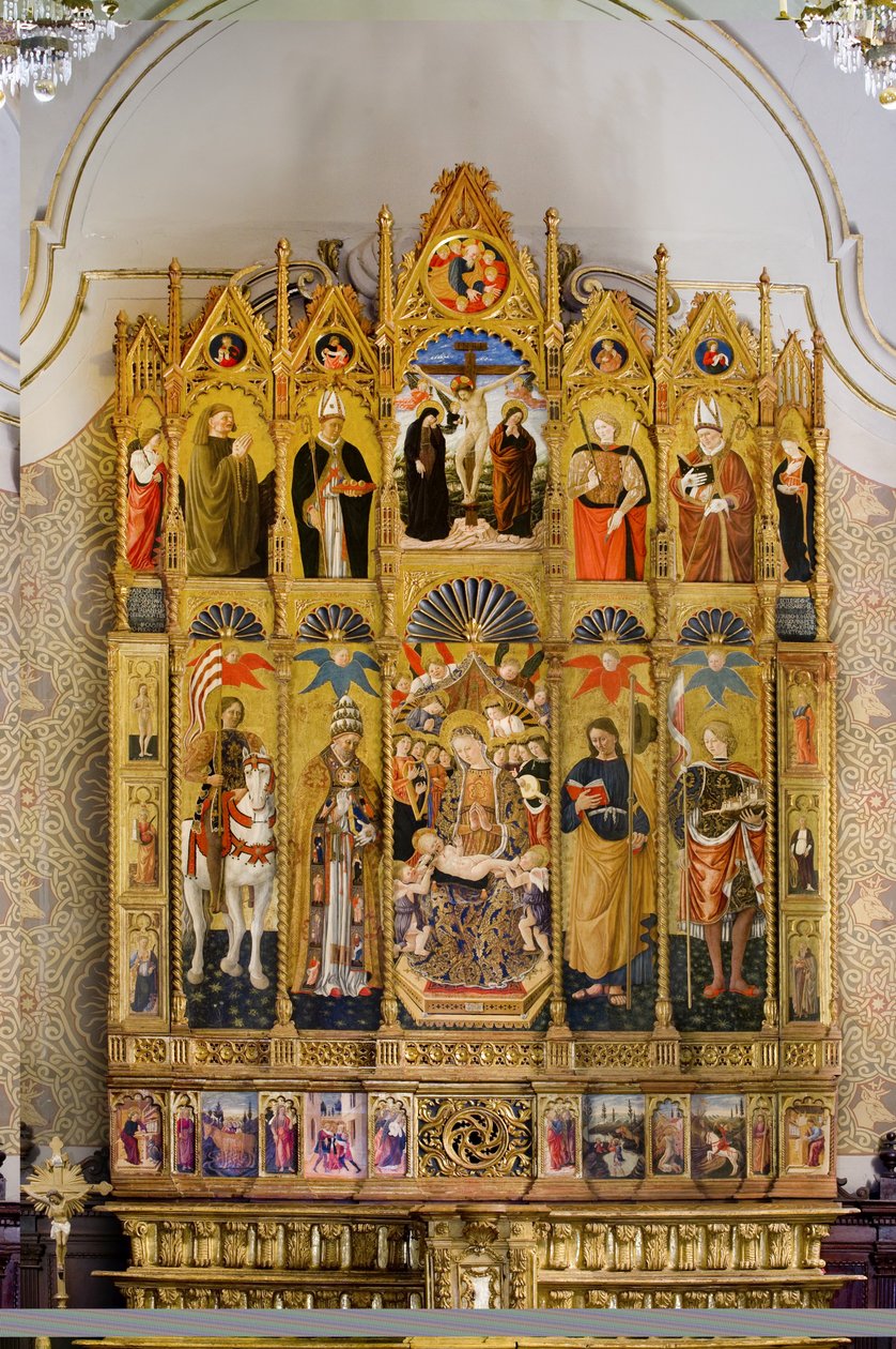 Polyptyk med Madonna med barnet tronande mellan Sankt Eustatius, Sankt Petrus, Sankt Jakob den store, Sankt Venantius, Beato Guardato, Sankt Nikolaus av Bari, Kristi korsfästelse, Sankt Sebastian och Sankt Eleutherius, Berättelser ur Sankt Eus liv av Giovanni Boccati or Boccatto
