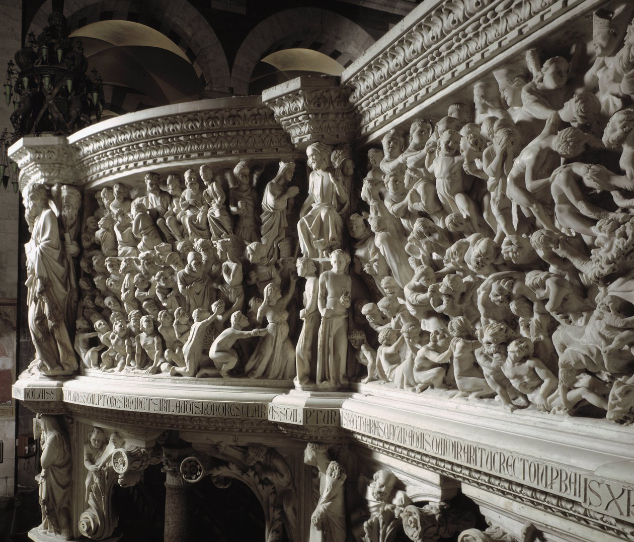 Detalj av stolen realiserad av Giovanni Pisano (1248-1314): Kristusdomaren mellan de utvalda och de fördömda (Detalj av relieferna på marmorpredikstolen, Kristus mellan utvalda och fördömda själar) 1302-1311 Cathedrale of Pisa (Duomo di Pisa), Italien av Giovanni Pisano