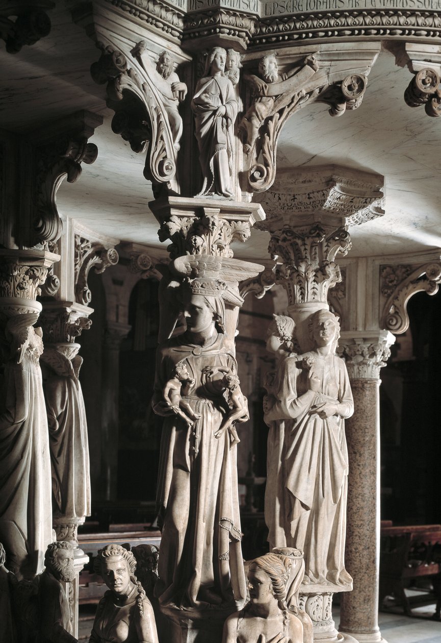 Detalj av de skulpterade grupperna som stöder stolen gjorda av Giovanni Pisano (1248-1314): kyrkan matar sina barn (Detalj av skulpturerna som stöder marmorpredikstolen, kyrkan matar sina barn) 1302-1311 Cathedrale de Pisa (Duomo di Pisa), Italien av Giovanni Pisano