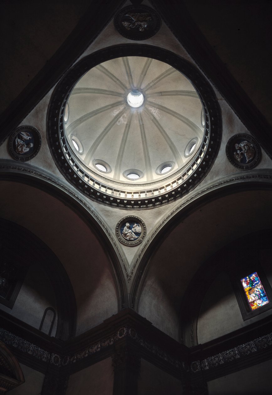 Interiörvy av kyrkan av Giuliano Giamberti da Sangallo