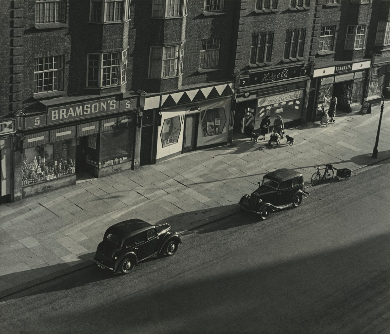 Gatuscen i London av Godfrey Macdominic