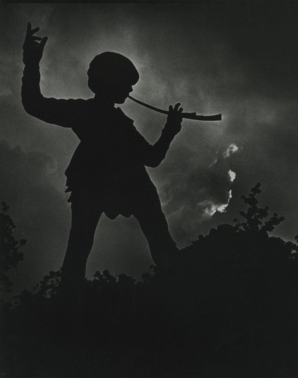 Peter Pan-statyn i Kensington Gardens av Godfrey Macdominic