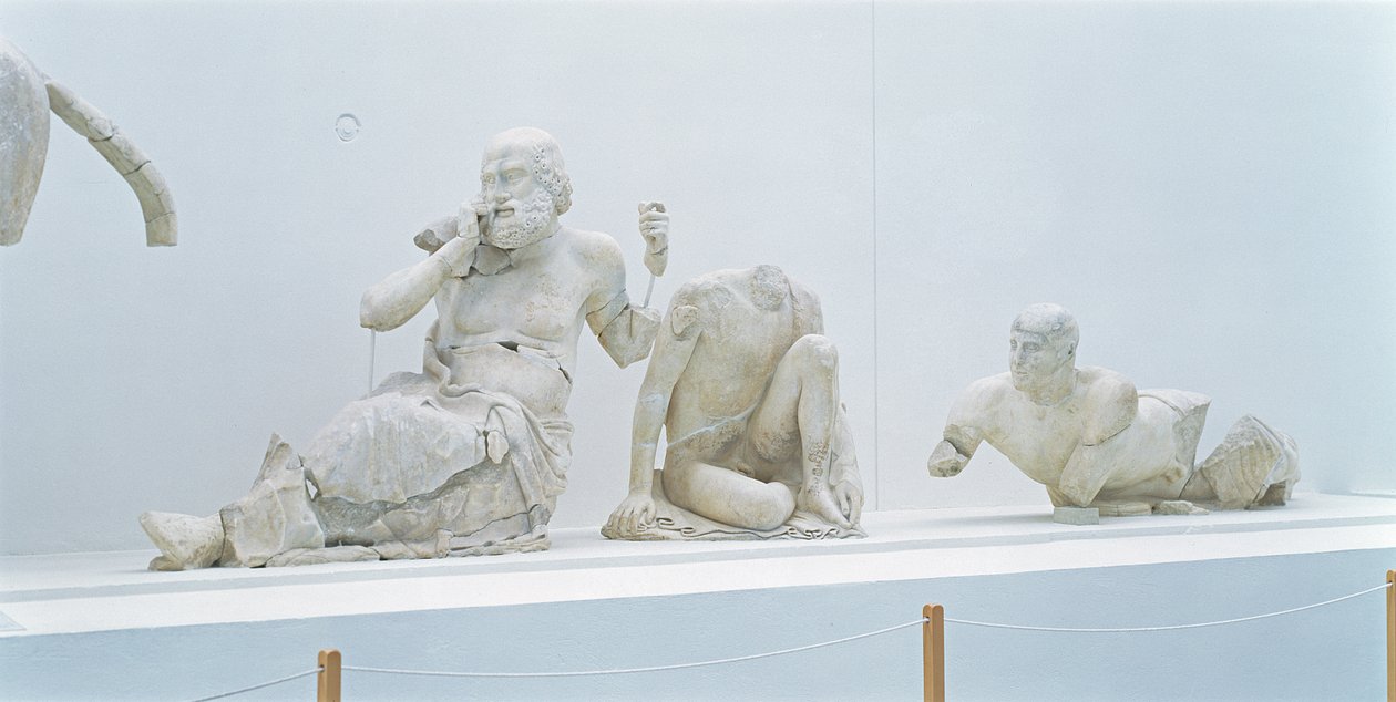Fristående figurer från Zeustemplets östra fronton (marmor) av Greek
