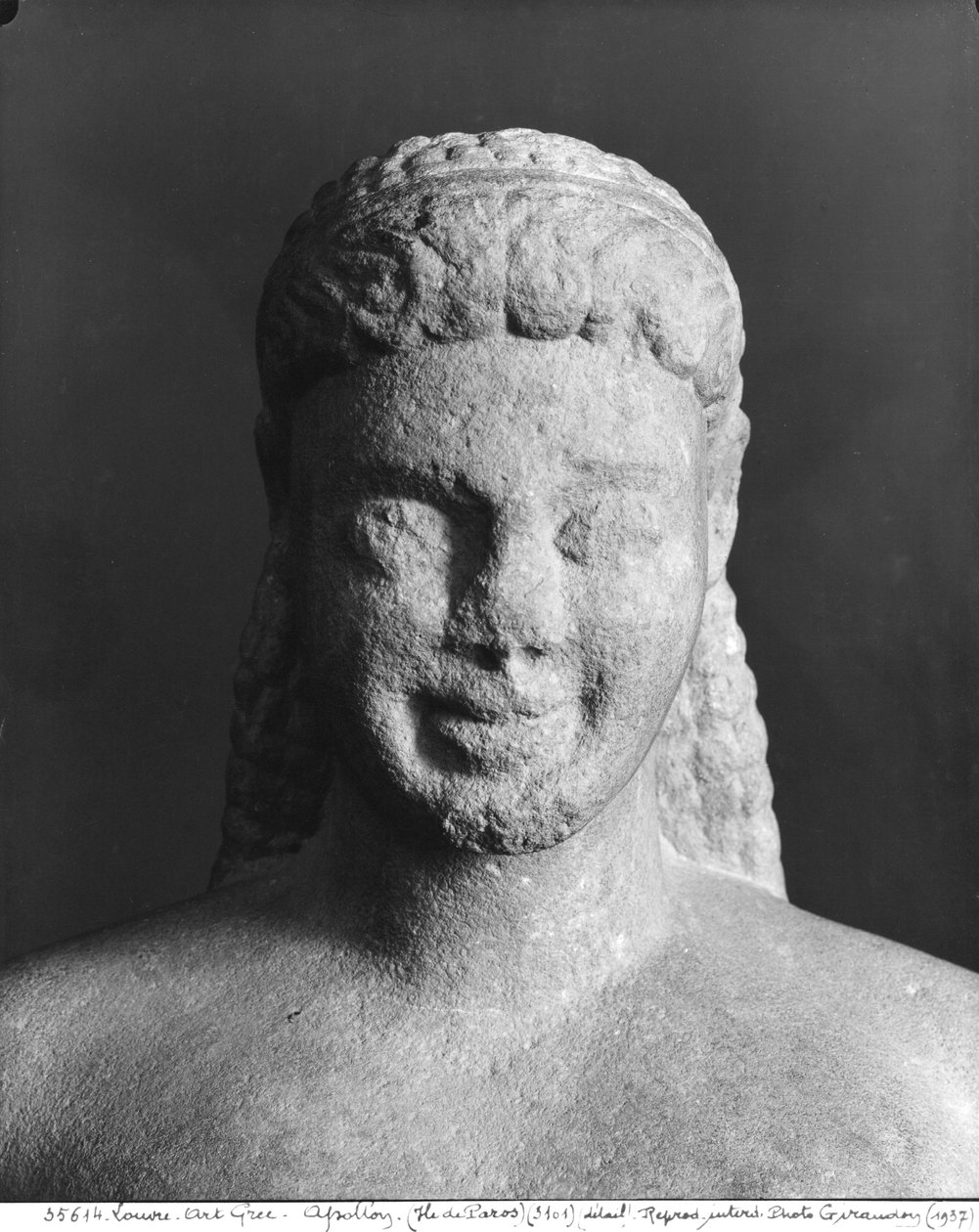 Kouros, från Paros, nära helgedomen Asklepios, ca 540 f.Kr. (marmor) (detalj) (se även 154092) av Greek
