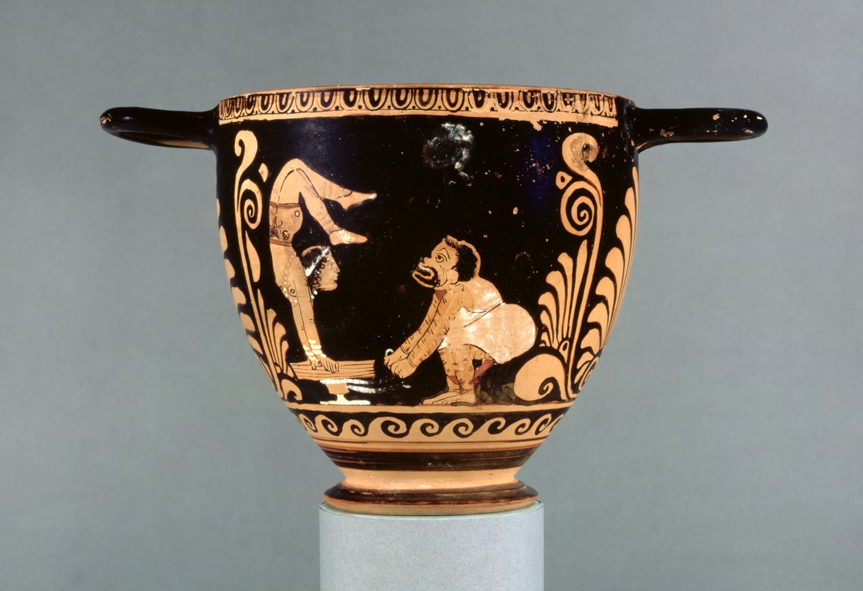 Paestansk skyfos med röd figur, dekorerad med en phlyax-skådespelare och en kvinnlig akrobat, grekisk, Asteas-gruppen, ca 350-325 f.Kr. (keramik) av Greek