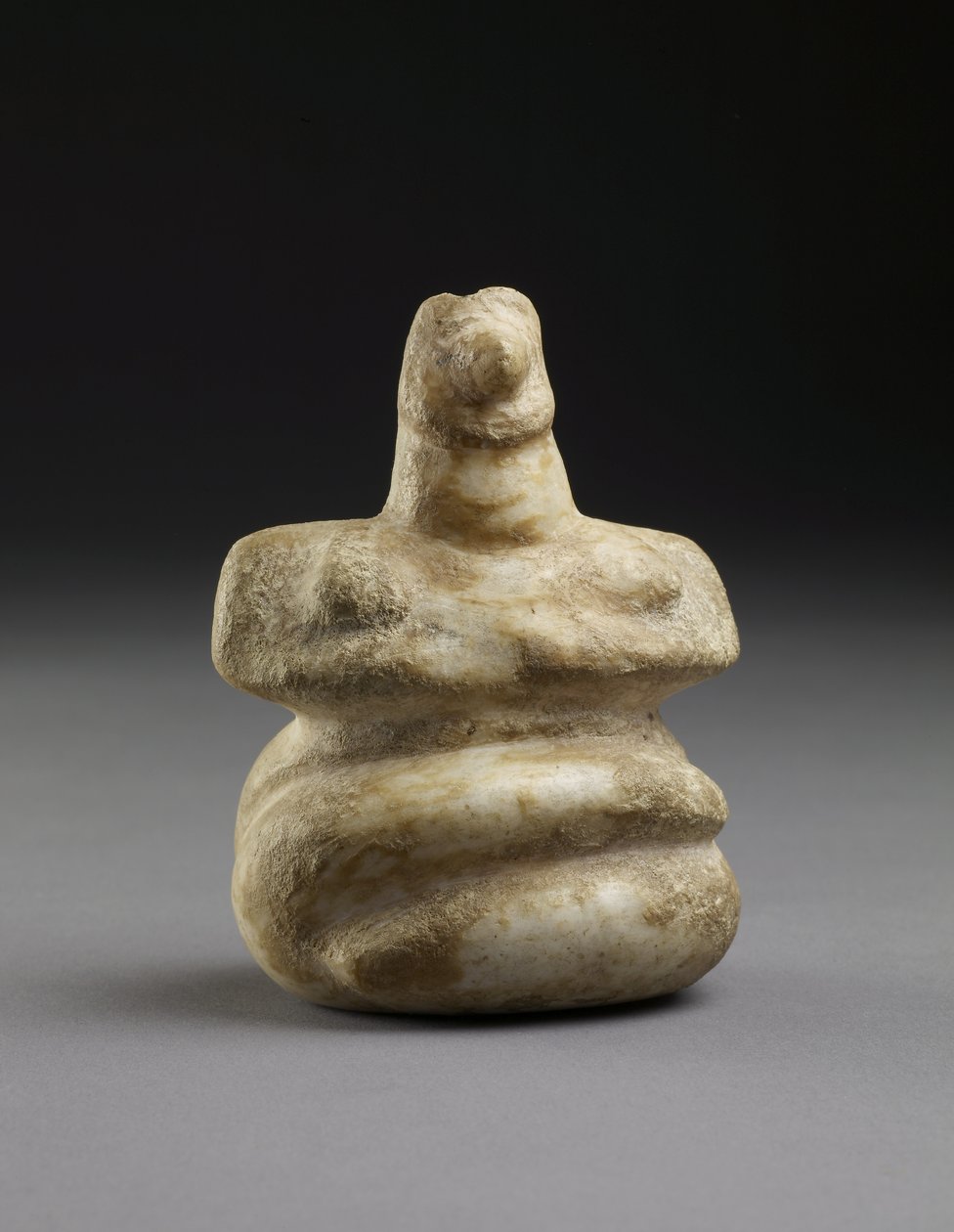 Sittande figur från Patissia, kykladisk, ca 3000-2000 (marmor) av Greek