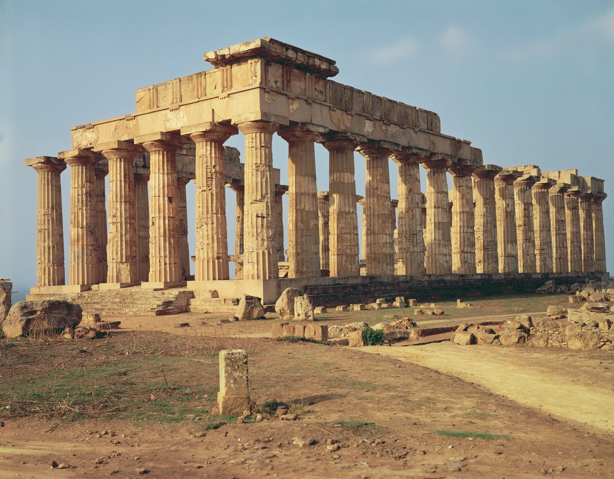 Vy över tempel E, ca 490-480 f.Kr. av Greek
