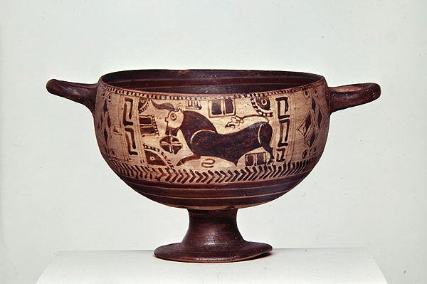 Kotyle med svart figur, ca 600-500 f.Kr. (keramik) (se även 307545 och 307546) av Greek