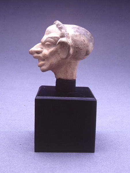 Groteskt huvud av en kvinna, 100 BC-100 AD (terrakotta) (se 63466) av Greek