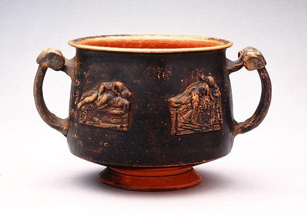 Kantharos med relief, funnen i Pergamon, ca 100 f.Kr. (keramik) av Greek
