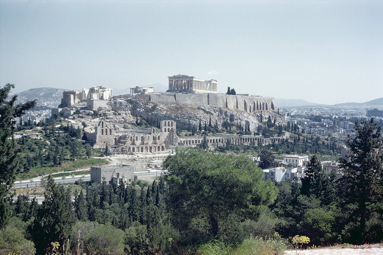 Väster utsikt över Akropolis, byggd c.600 f.Kr.-450 f.Kr av Greek School