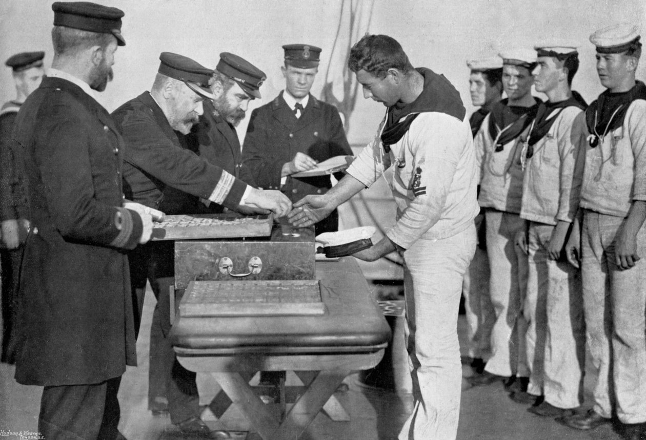 Lönedag ombord på HMS Royal Sovereign, 1895 av Gregory and Co