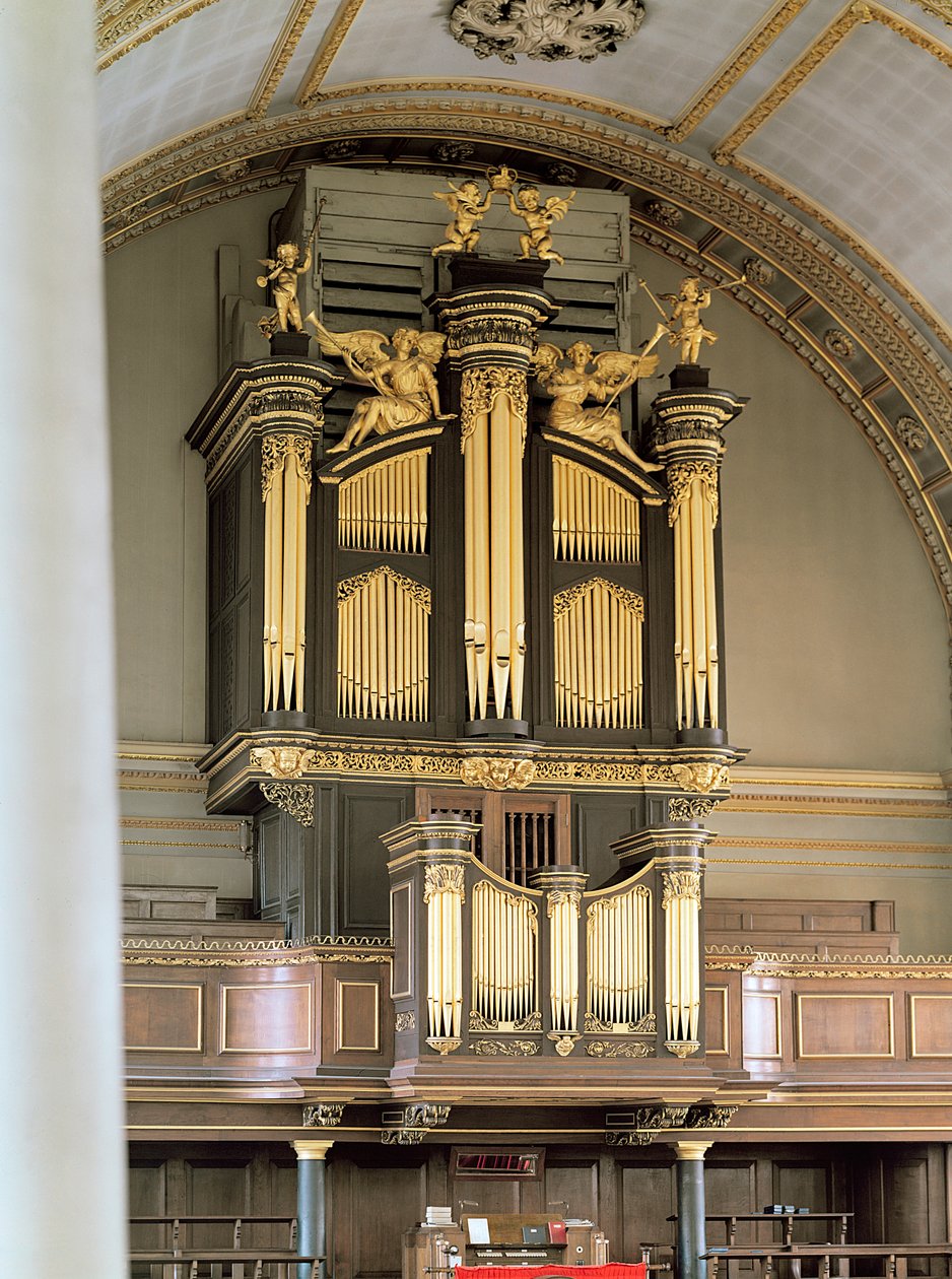 Orgelskåp av trä, ca 1685-6 av Grinling Gibbons