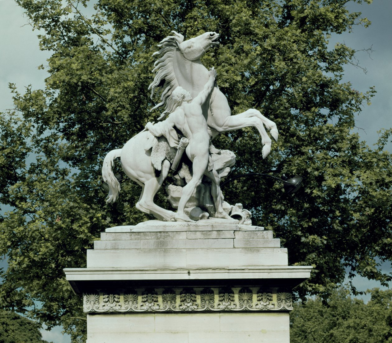 En av de två "Marly Horses", 1739-45 (marmor) av Guillaume I Coustou