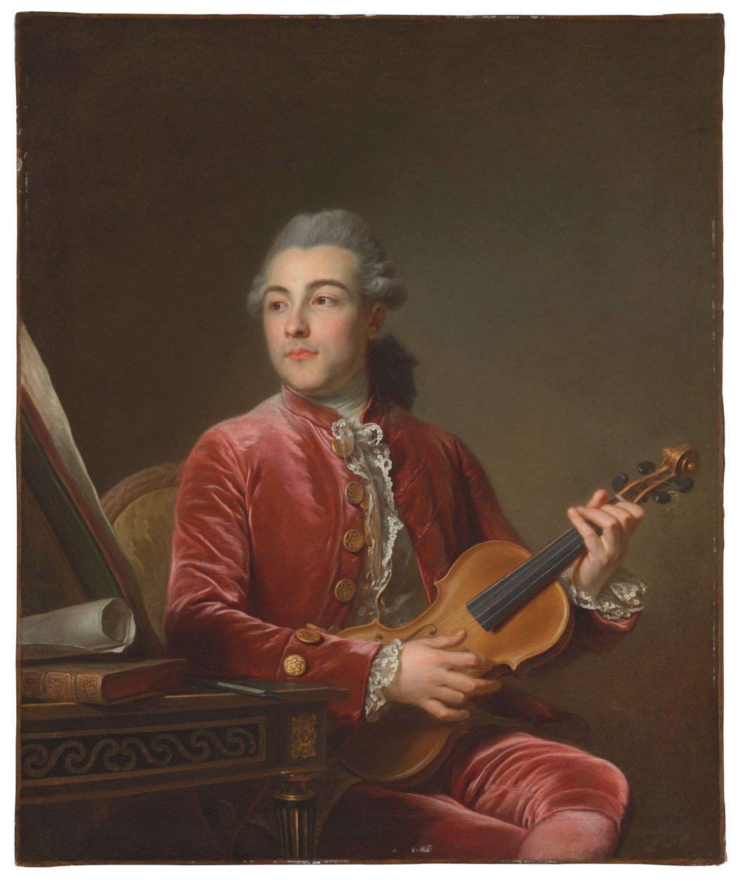 Porträtt av en gentleman, halvlångt, sittande i en röd sammetsjacka med en fiol (olja på duk) av Guillaume Voiriot