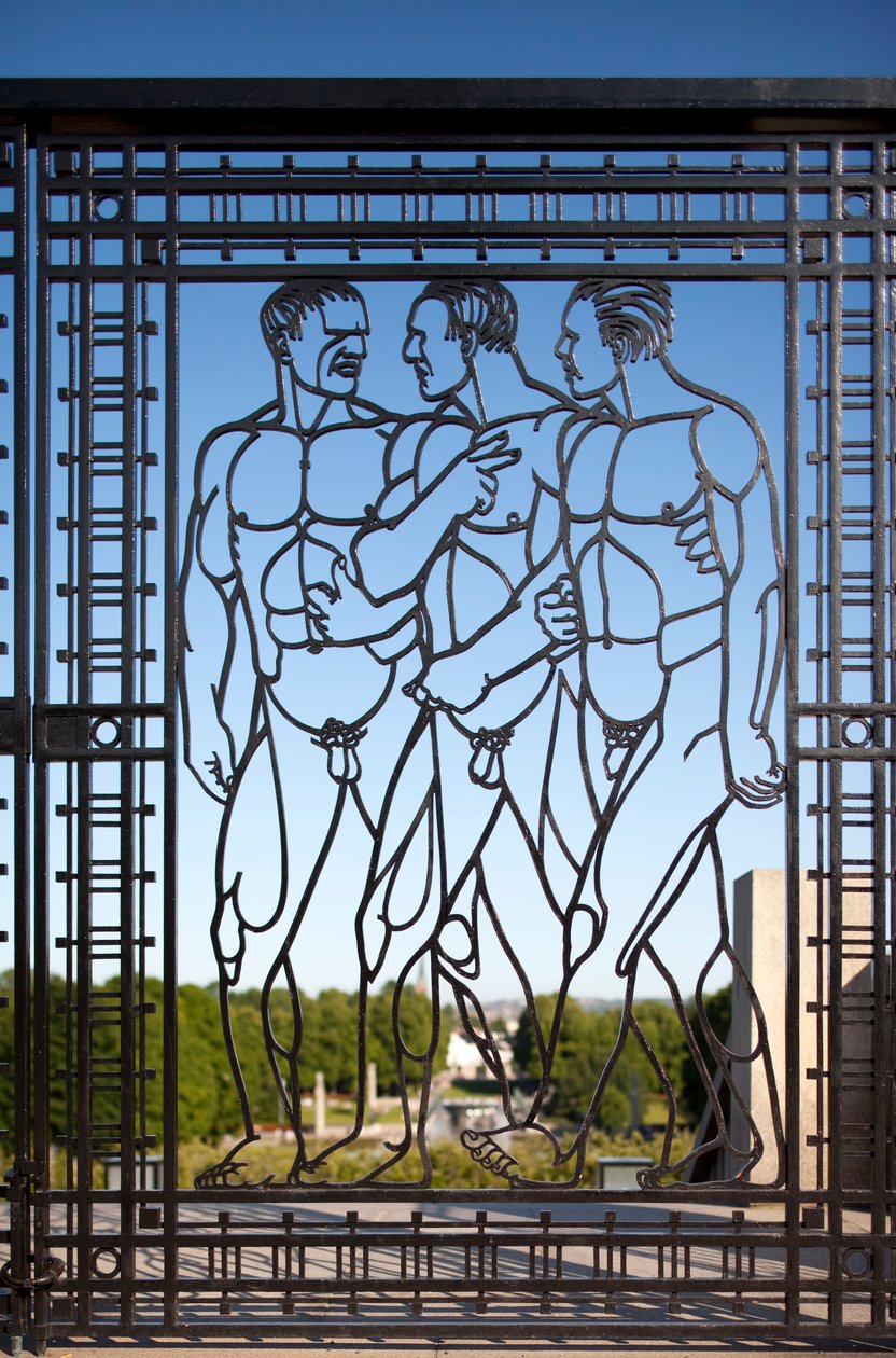 Ingångsporten till skulpturparken (järn) av Gustav Vigeland
