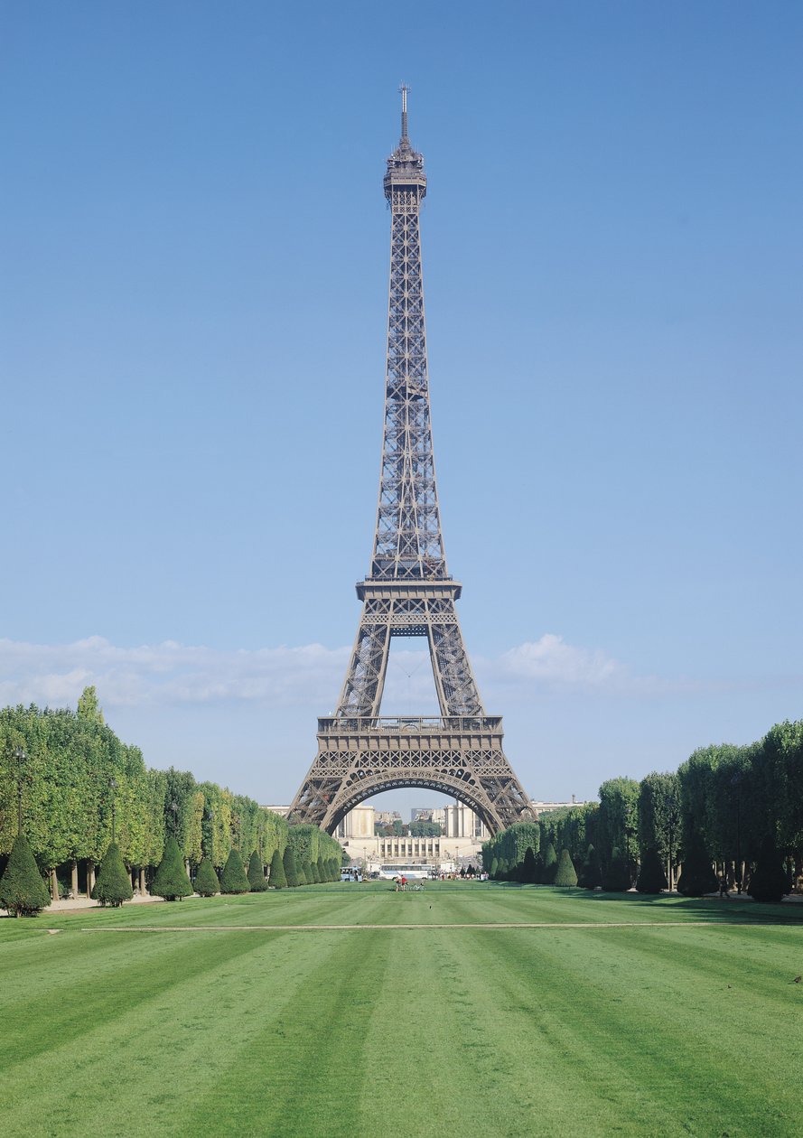 Eiffeltornet, utsikt mot Palais de Chaillot, byggt 1887-89 av Gustave Eiffel