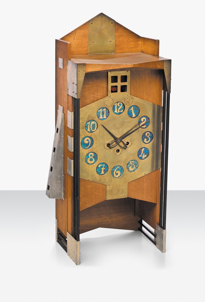 A Mantel Clock, c.1907 (ek, mässing med iriserande Loetz-glassiffror) av Gustave Serrurier Bovy