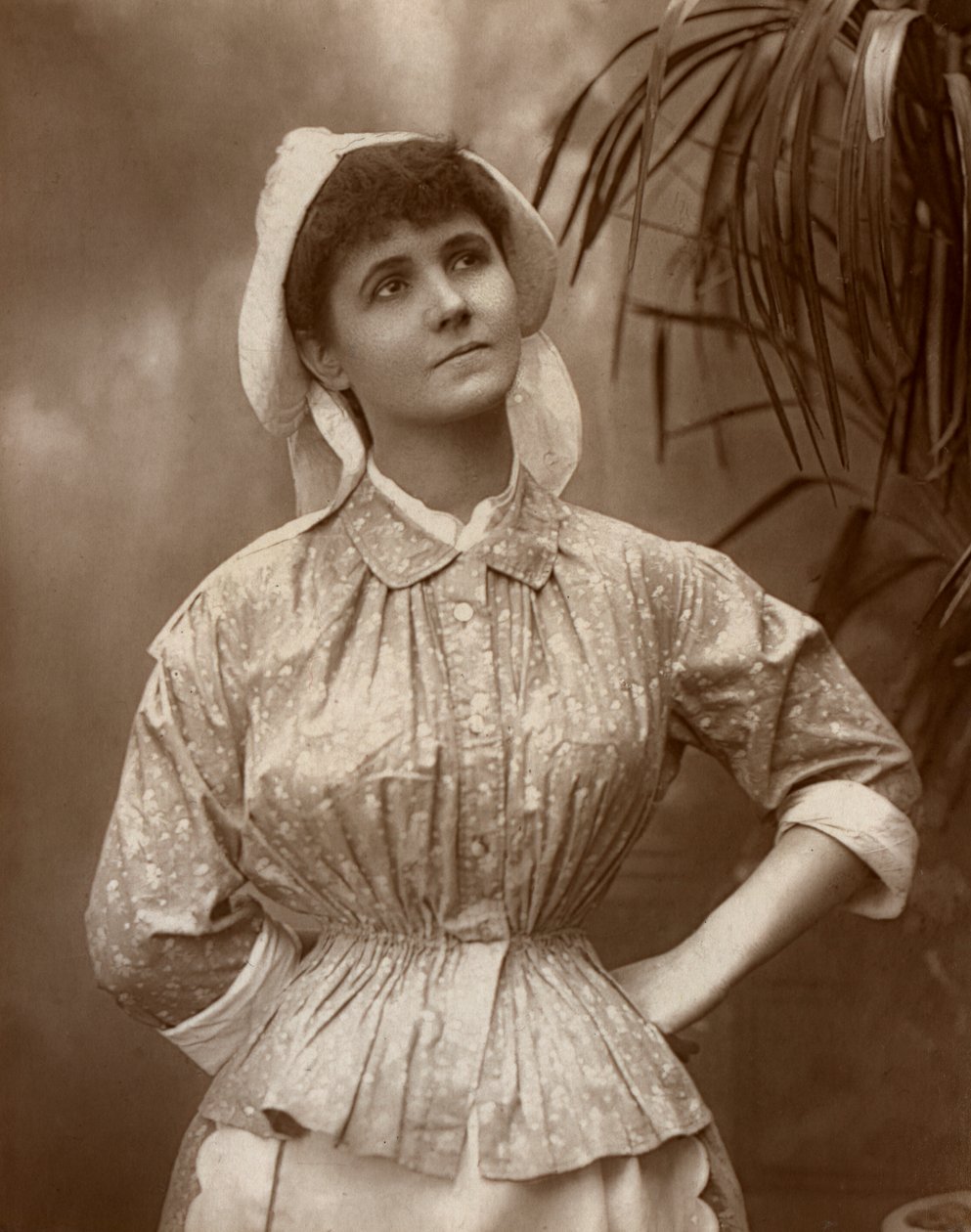 Agnes Hewitt, brittisk skådespelerska, 1887 av HS Mandelssohn