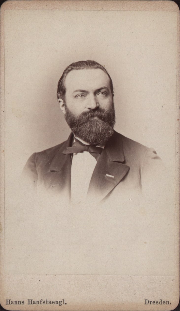 Porträtt av cellisten och kompositören Friedrich Grützmacher 1832-1903, ca 1865. av Hanns Hanfstaengl