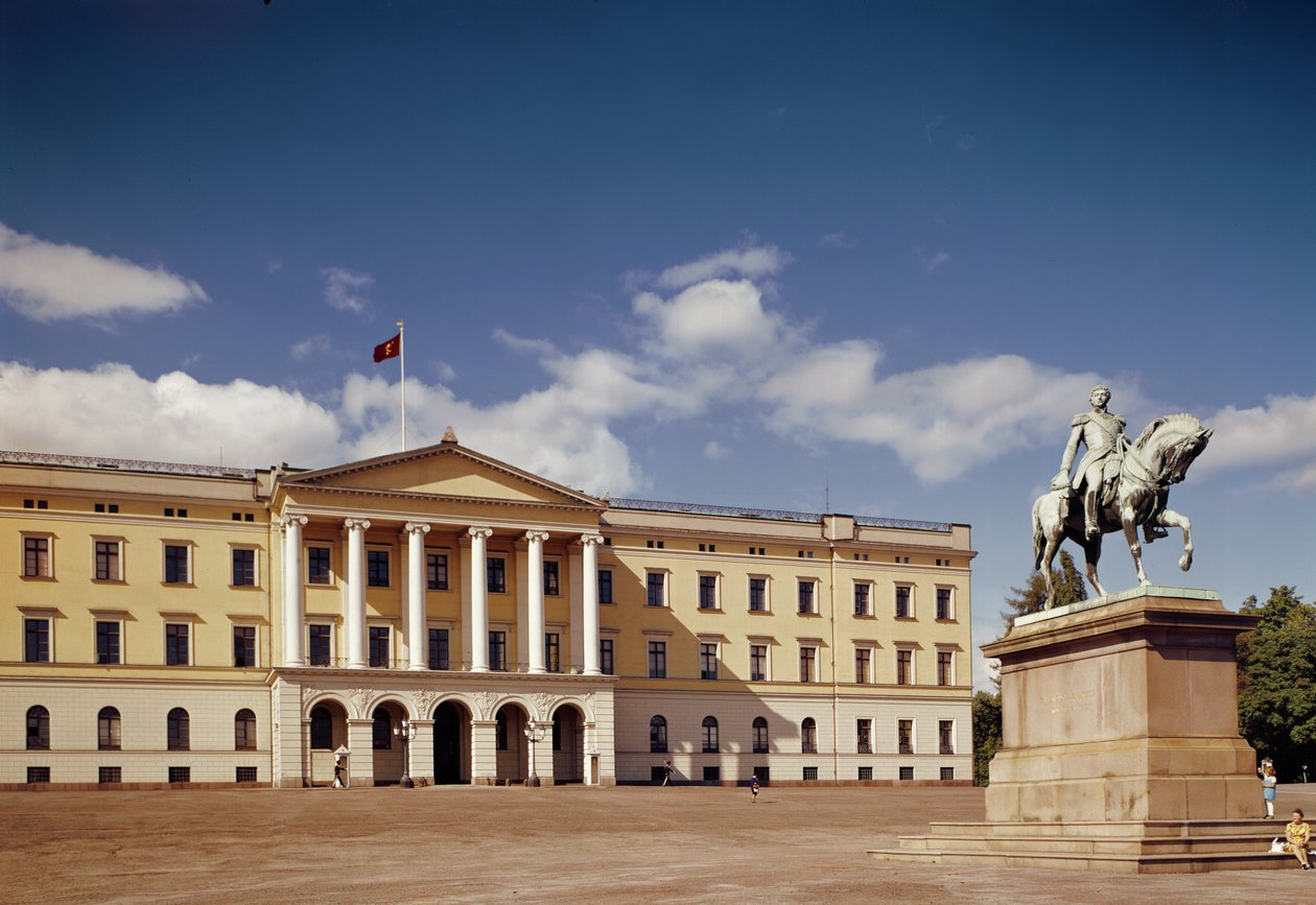 Utsikt över det kungliga slottet, byggt 1825-48 av Hans Ditlev Franciscus Linstow