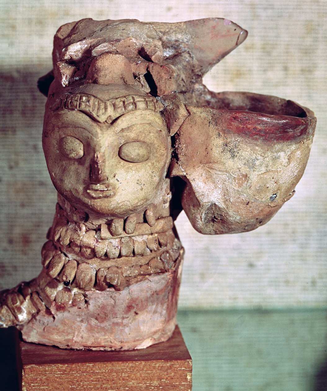 Lampa i form av ett kvinnligt huvud, från Mohenjo-Daro, Indusdalen, Pakistan, 3000-1500 f.Kr. av Harappan