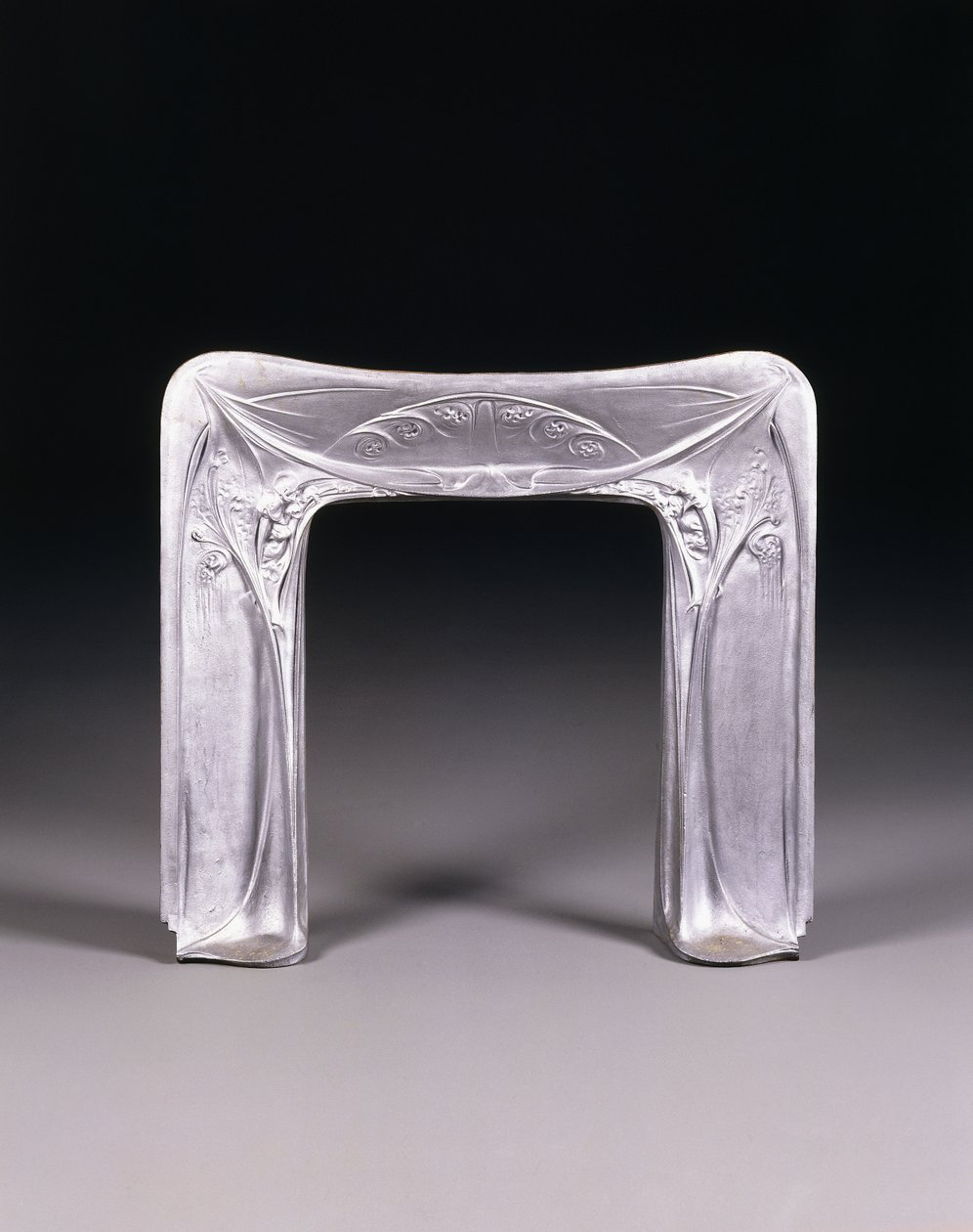En eldstad, ca 1904 (gjutjärn) av Hector Guimard