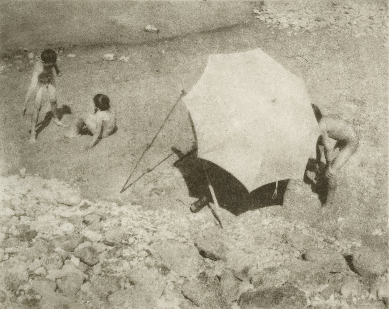 Der Malschirm II, 1909 eller tidigare, tryckt efter 1911 (fotogravyr) av Heinrich Kuhn