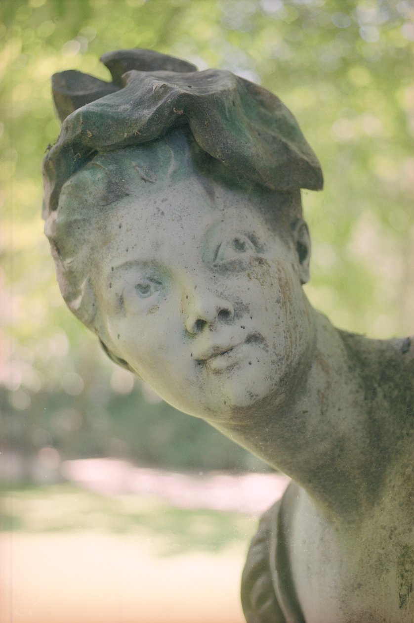 Monument tillägnat Jean Antoine Watteau, detalj 1896 (1684-1721) (se även 252661 och 252662) av Henri Desire Gauquie