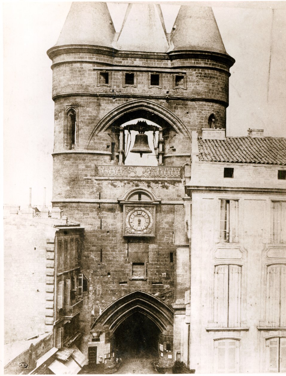 Porte de la Grosse Cloche i Bordeaux, ca 1851 av Henri Jean Louis Le Secq