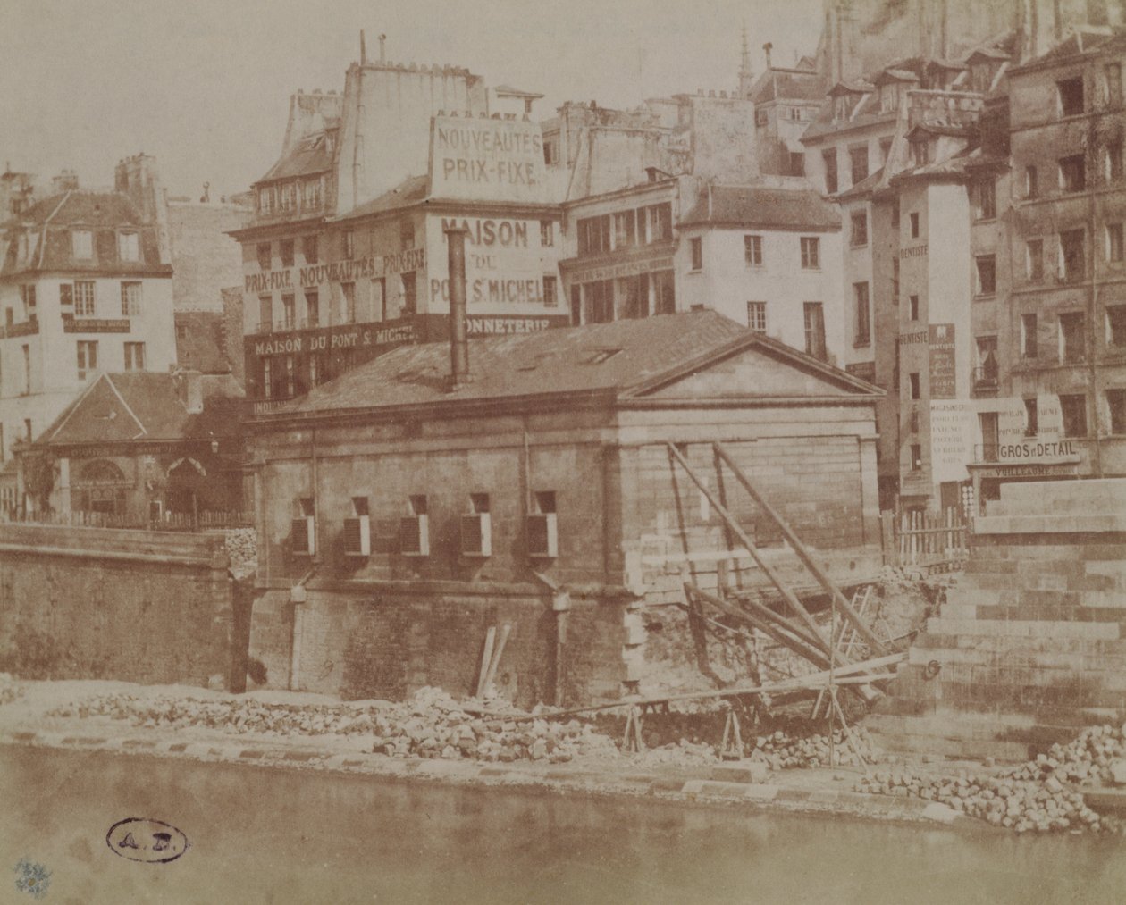 Utsikt över gamla parisiska hus med utsikt mot Pont St.Michel, ca 1851 (kalotypfoto) av Henri Jean Louis Le Secq