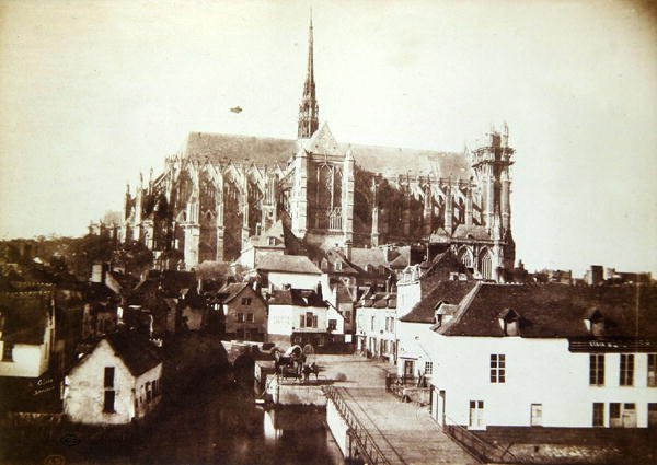 Amiens katedral, ca 1851-52 (kalotyp) av Henri Jean Louis Le Secq