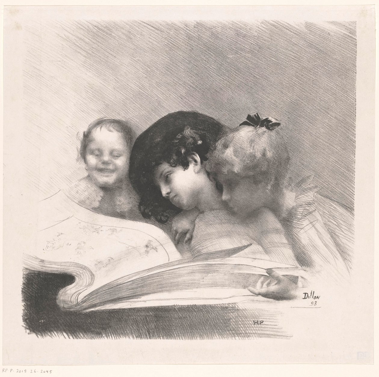 Tre tjejer tittar på ett fotoalbum av Henri Patrice Dillon