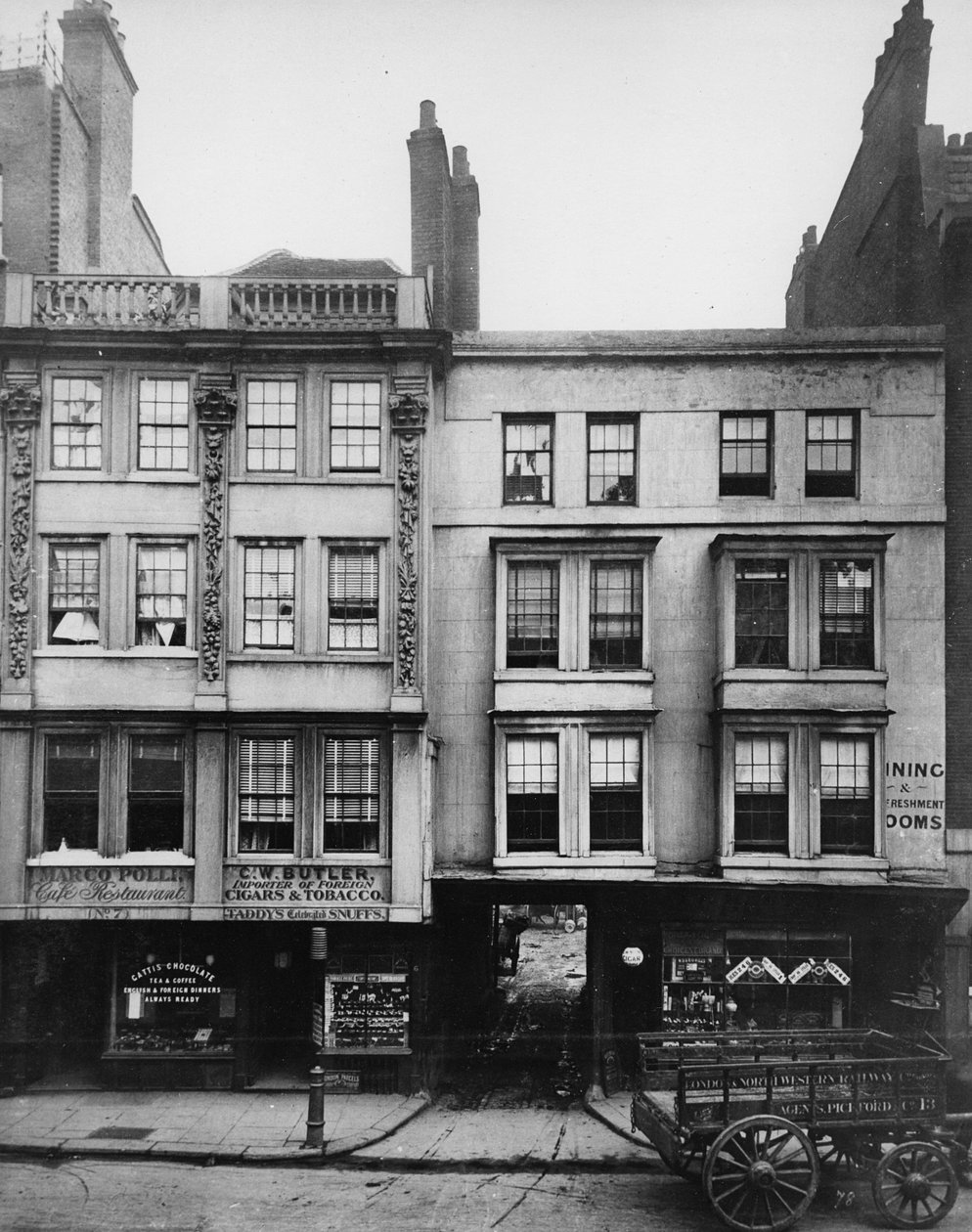 Aldgate, resterna av det gamla Saracen