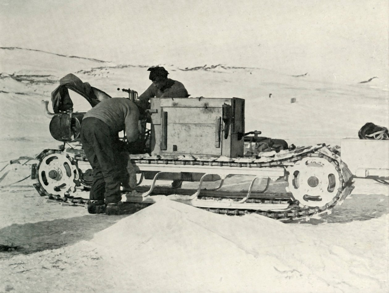 En av motorslädarna, 1911, 1913 av Herbert Ponting