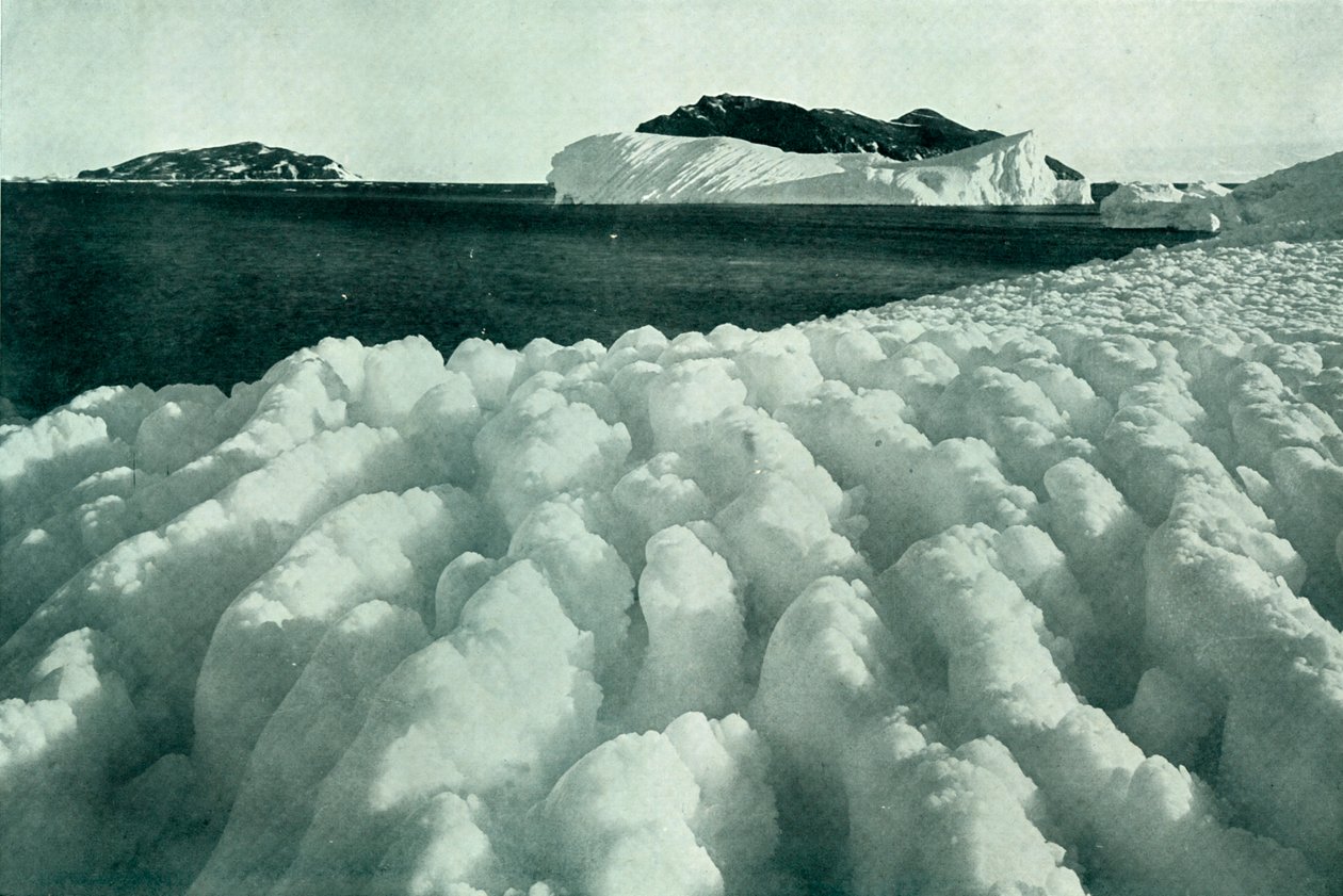 Spray Ridges of Ice After A Blizzard, c19101913, 1913. av Herbert Ponting