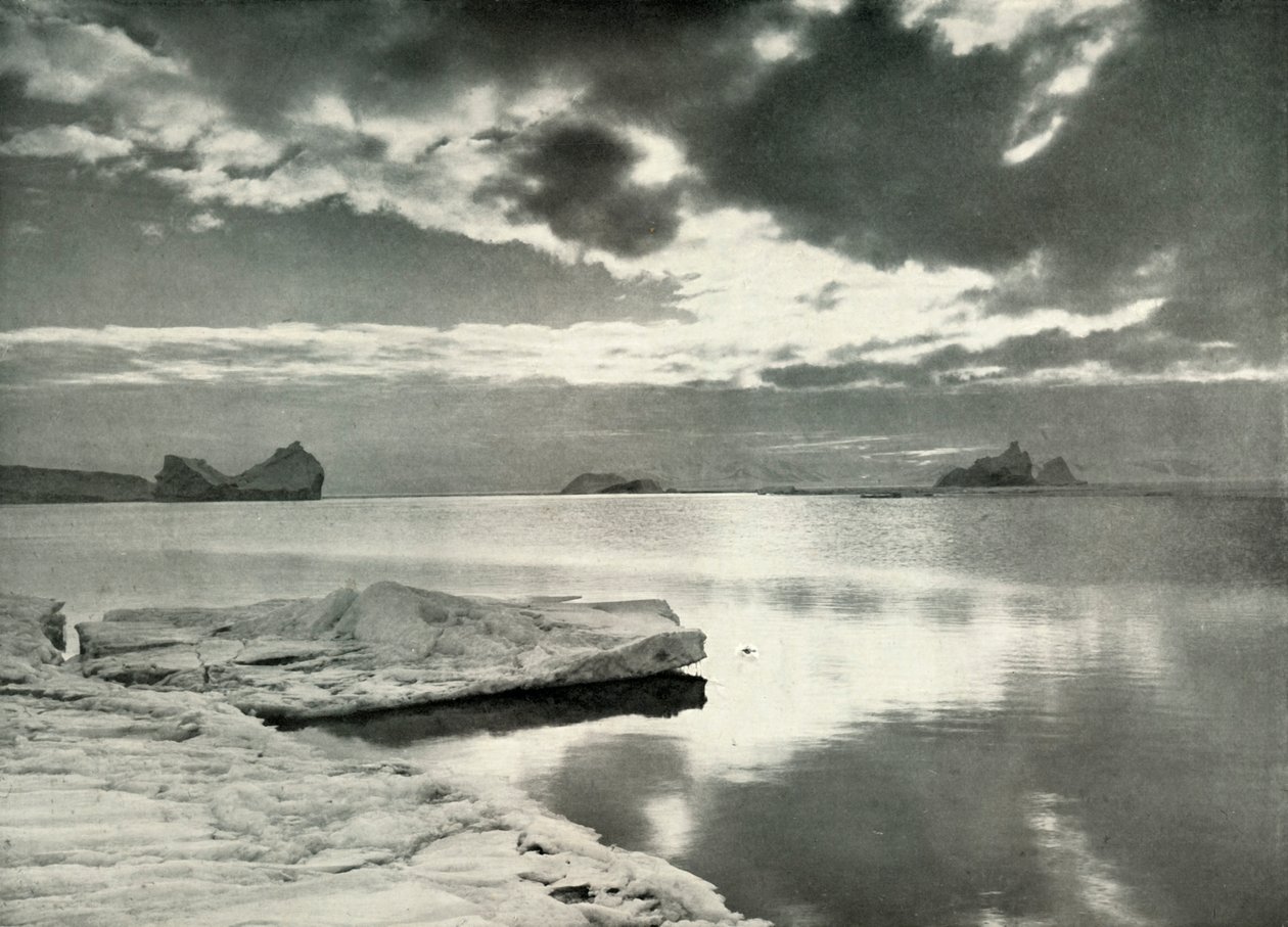 The Falling of the Long Polar Night, c19101913, 1913. av Herbert Ponting