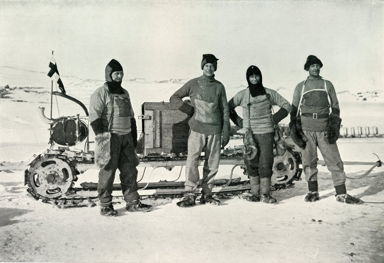 Motorpartiet från vänster till höger - Lashly, B.C. Dag, löjt. Evans, Hooper, oktober 1911, 1913 av Herbert Ponting