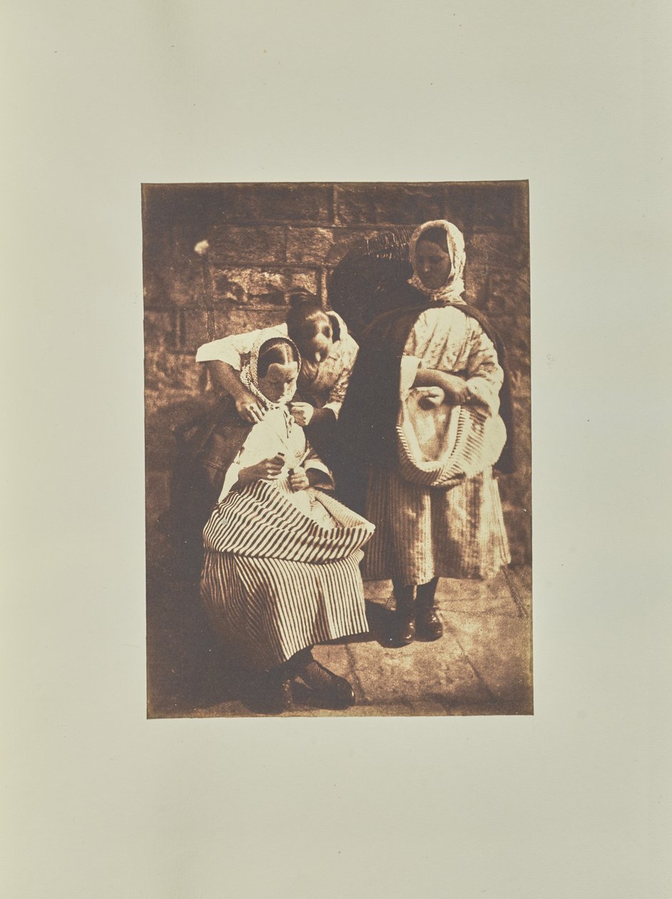 [Marion Finlay, fru Margaret (Dryburgh) Lyall och fru Grace (Finlay) Ramsay]. av Hill and Adamson