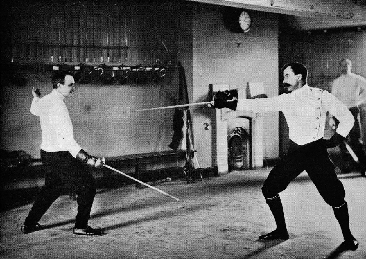 Ett anfall med det franska duellsvärdet, c1900, 1903 av Hills and Saunders